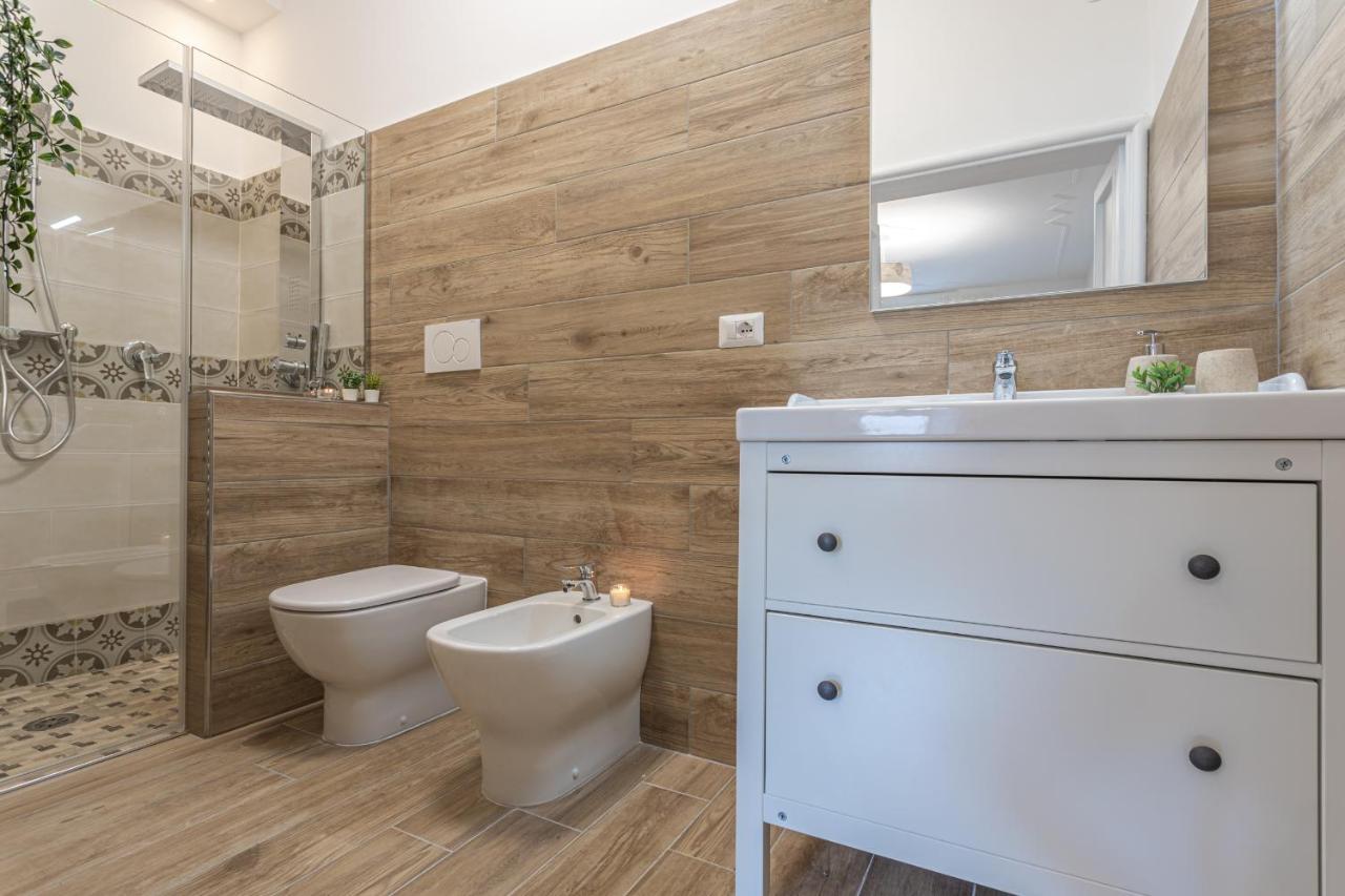 Adriana'S Suites In Prati Close To Vatican Museum Roma Esterno foto