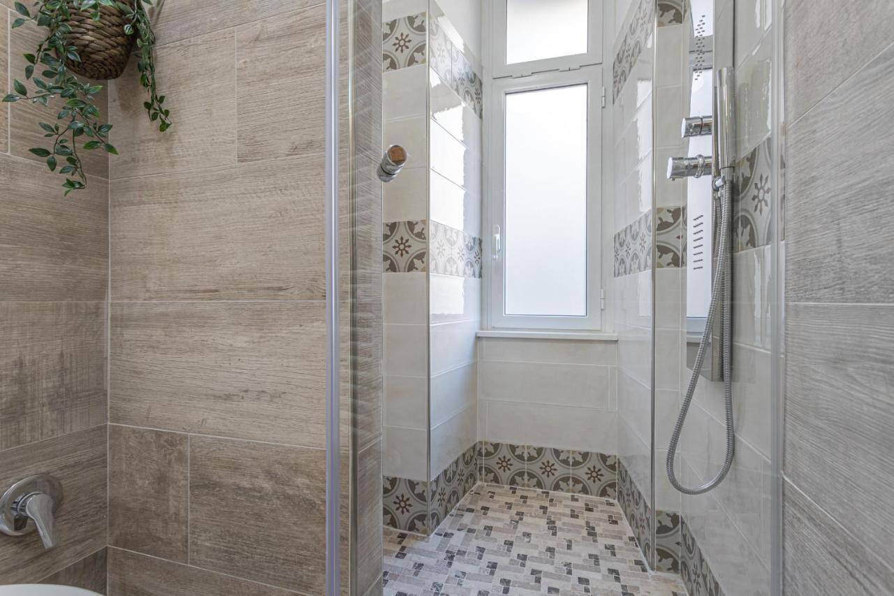 Adriana'S Suites In Prati Close To Vatican Museum Roma Esterno foto